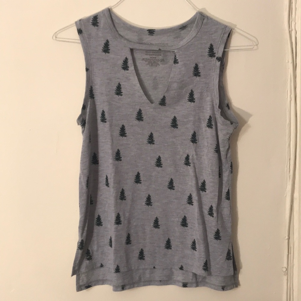(4/$10) Evergreen print grey tank top